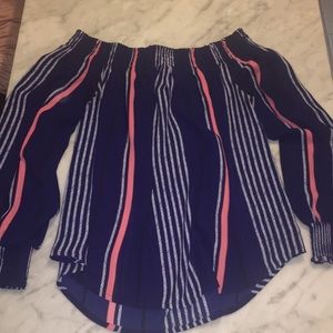 Off the Shoulder Express Shirt